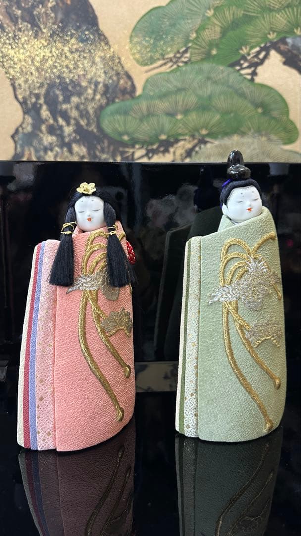百華の雛人形　台、屏風付きの新品です