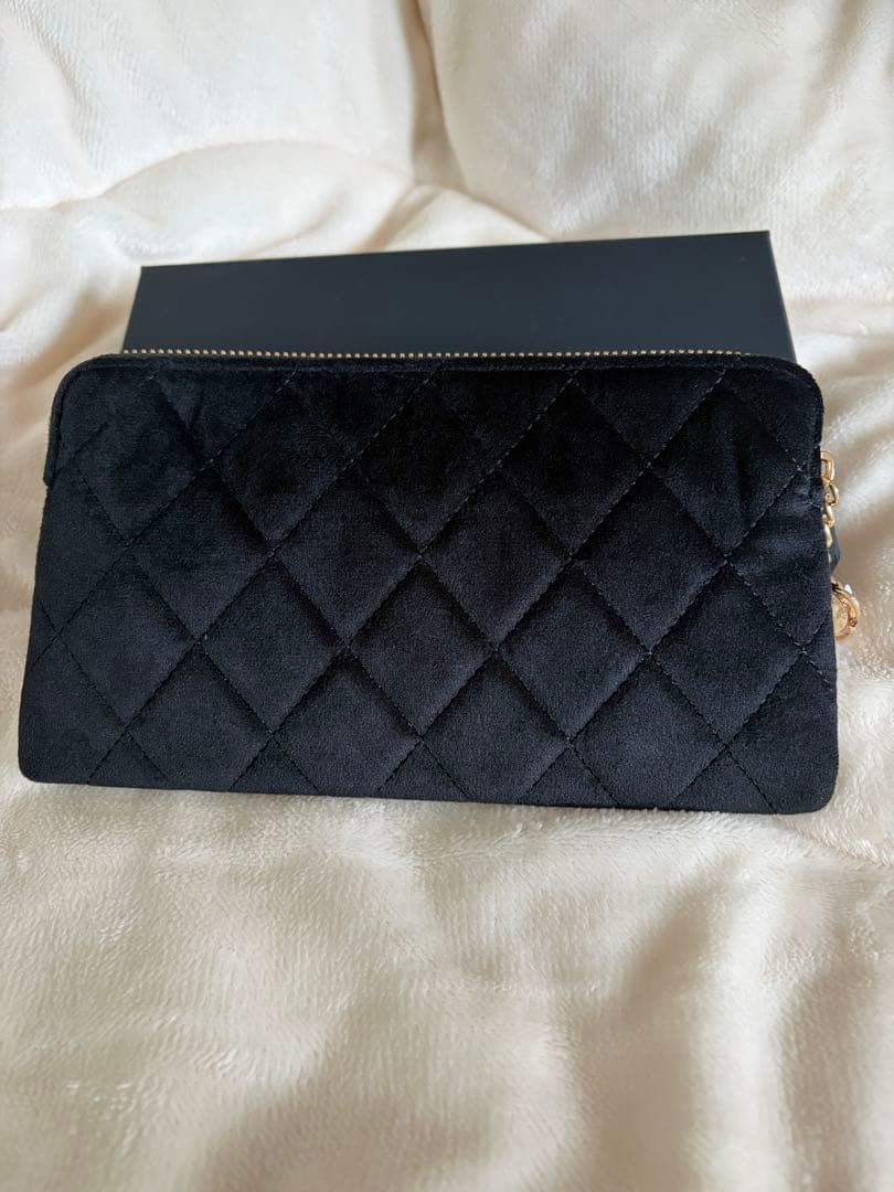 チコCHANEL シャネル ベロア キルティング クラッチバッグ ブラック
