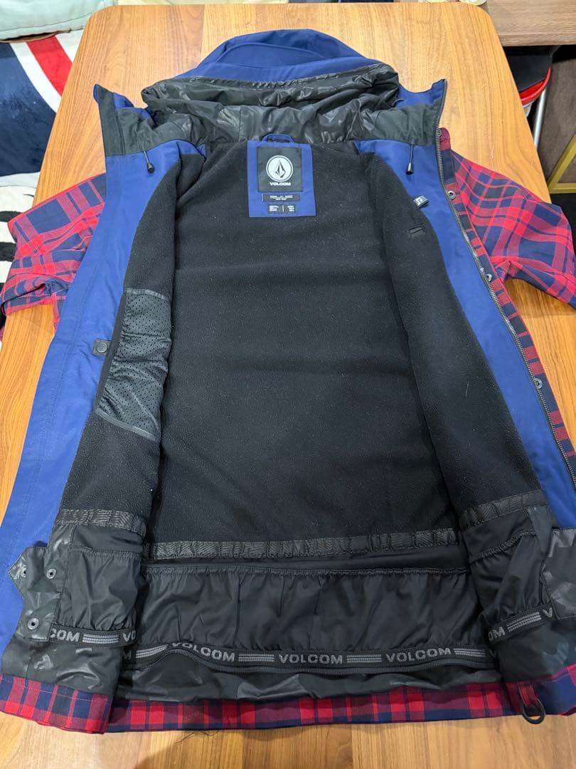 VOLCOM スノボーウェア