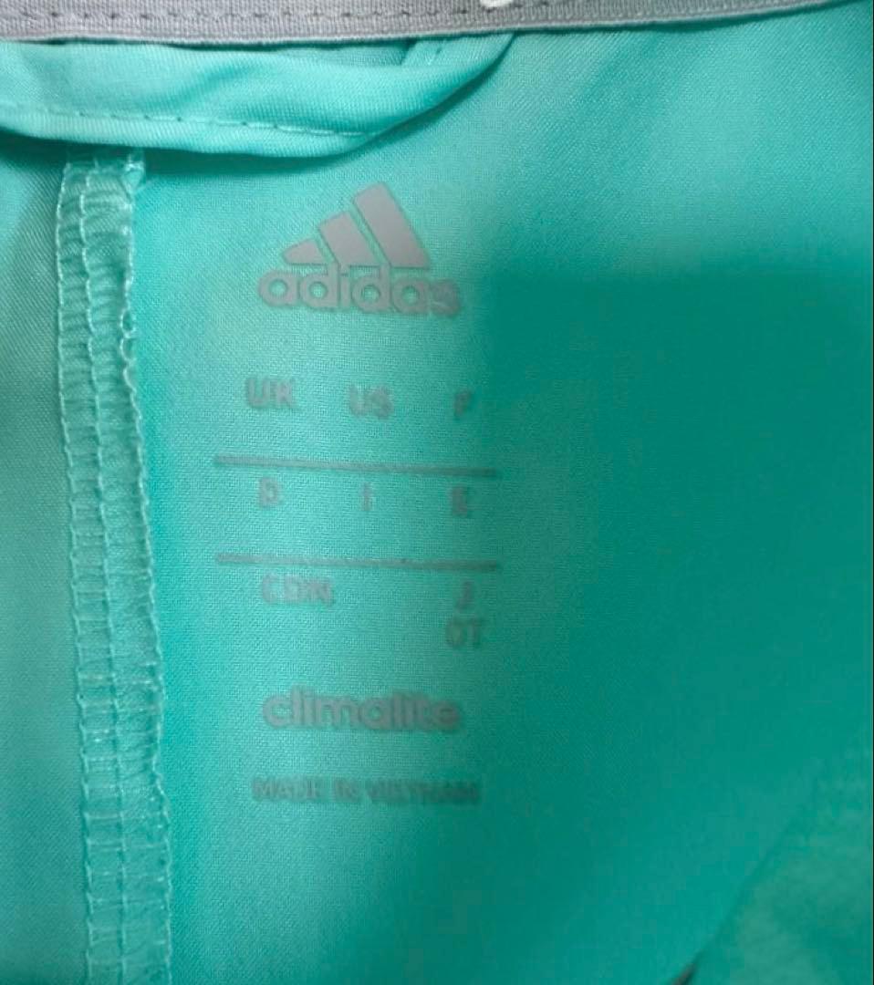 <adidas>ミントグリーン ランニング ウォーキング　ウィンドブレーカー