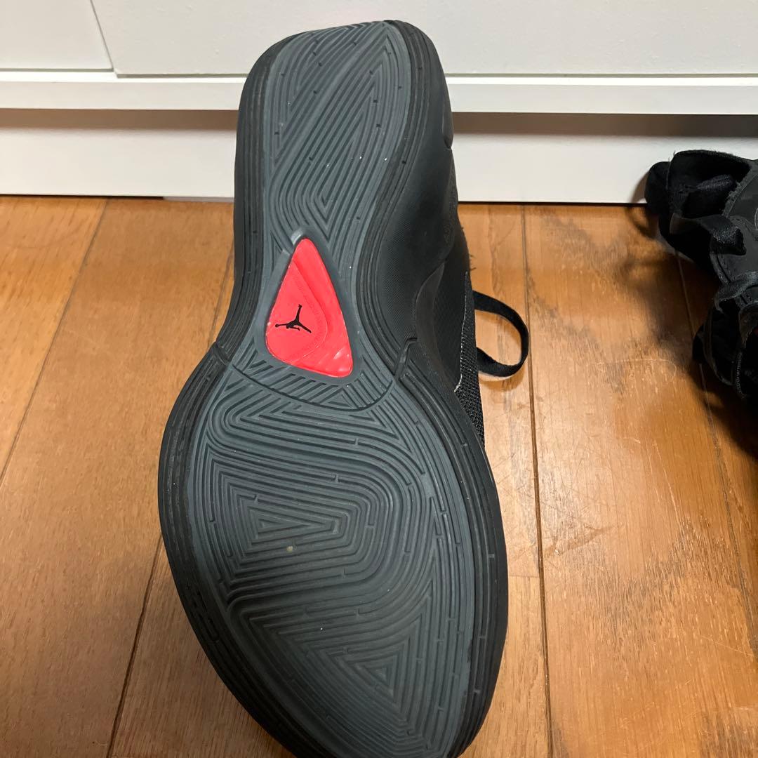 Jordan バスケットボールシューズ ブラック/レッド　　ルカ1