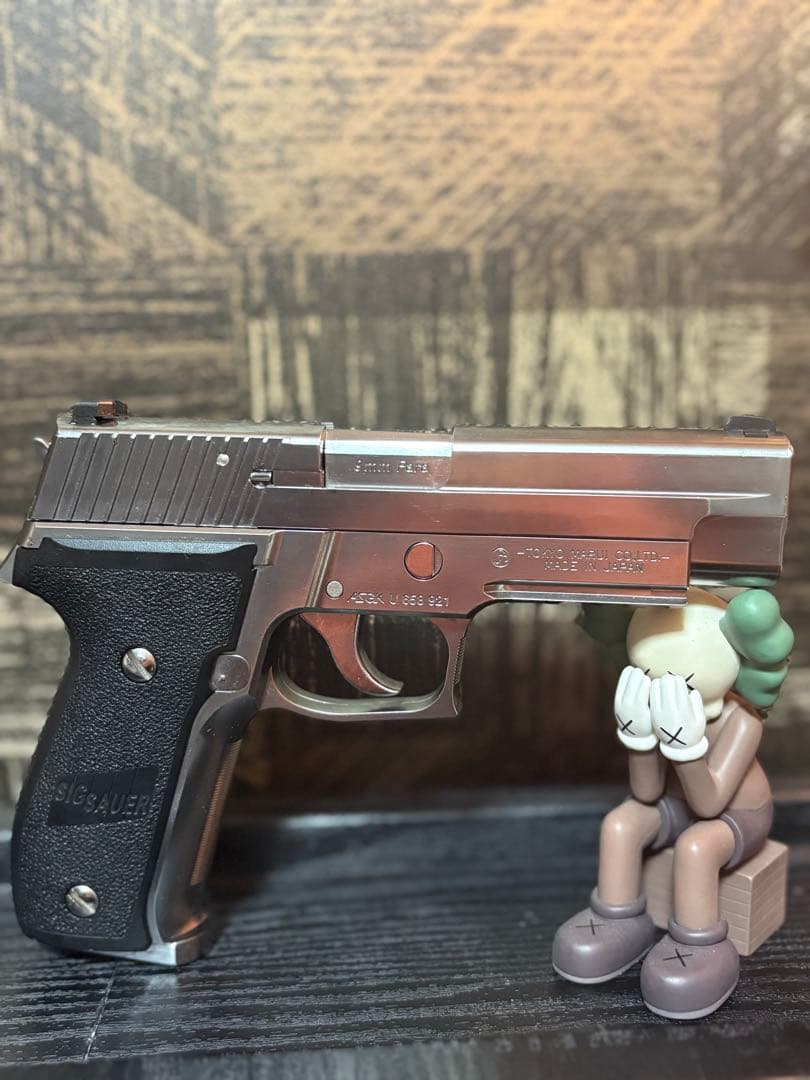 東京マルイ　シグ ザウエル P226レイル クロームステンレス　ガスガン