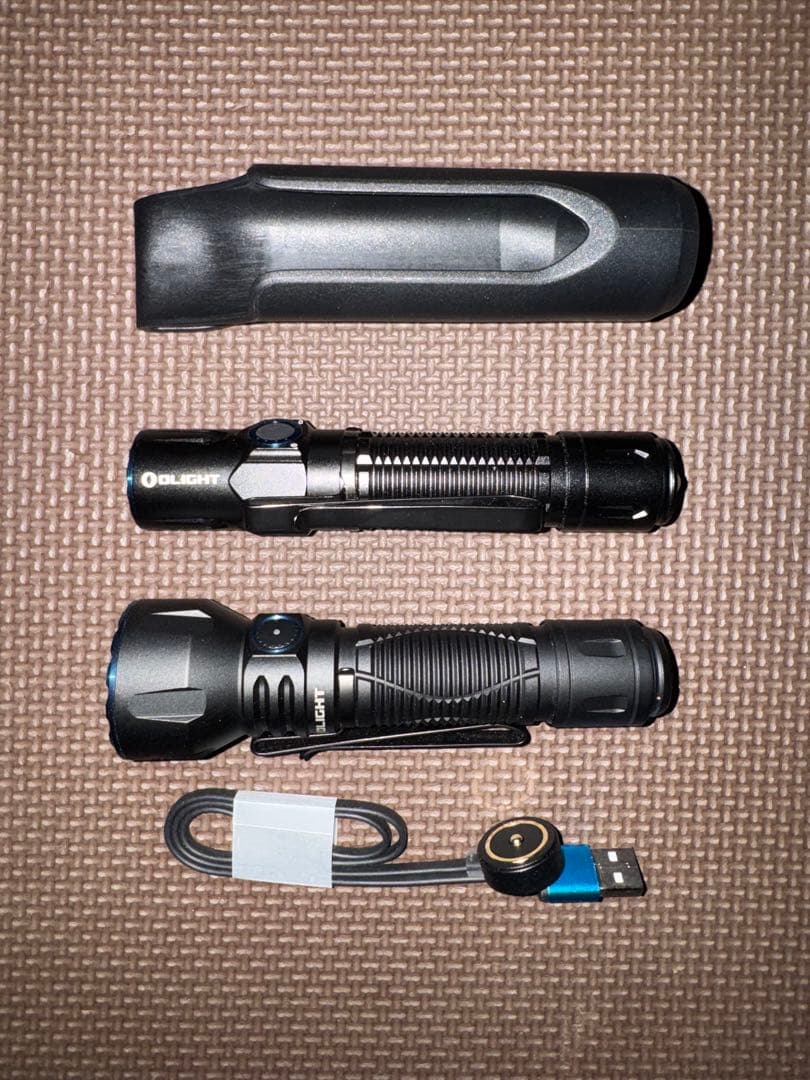 Olight オーライト Javelot とWarrior 3S懐中電灯セット