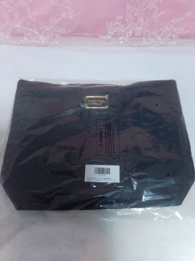 CHANEL MAKEUP ブラックナイロントートバッグ