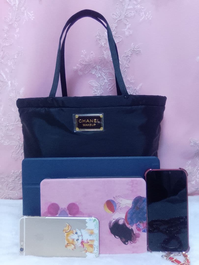 CHANEL MAKEUP ブラックナイロントートバッグ