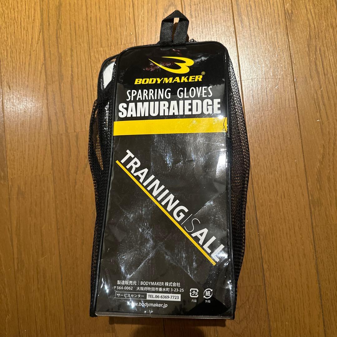 BODYMAKER ボクシンググローブ 14oz ブラック　簡易バンテージ付き