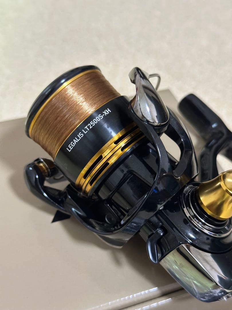 ほぼ新品DAIWA 23LEGALIS LT2500S-XH