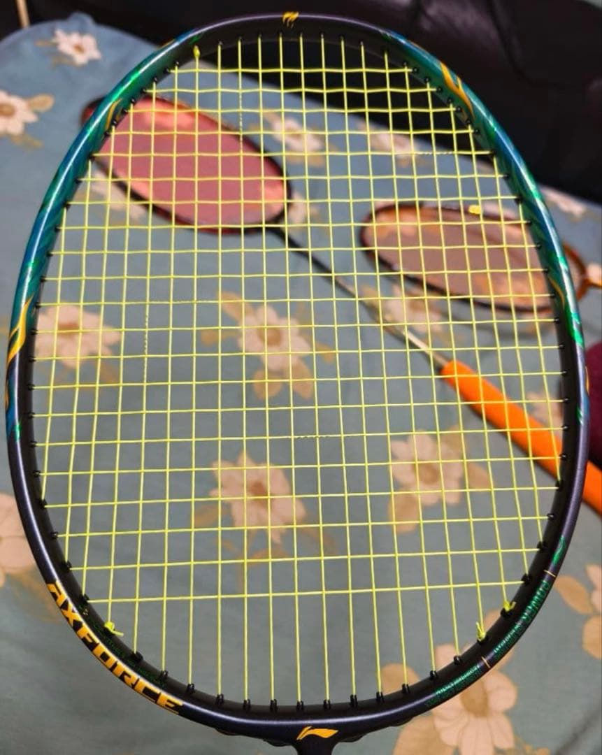 日本未発売　lining axforce100 gen2 4u5