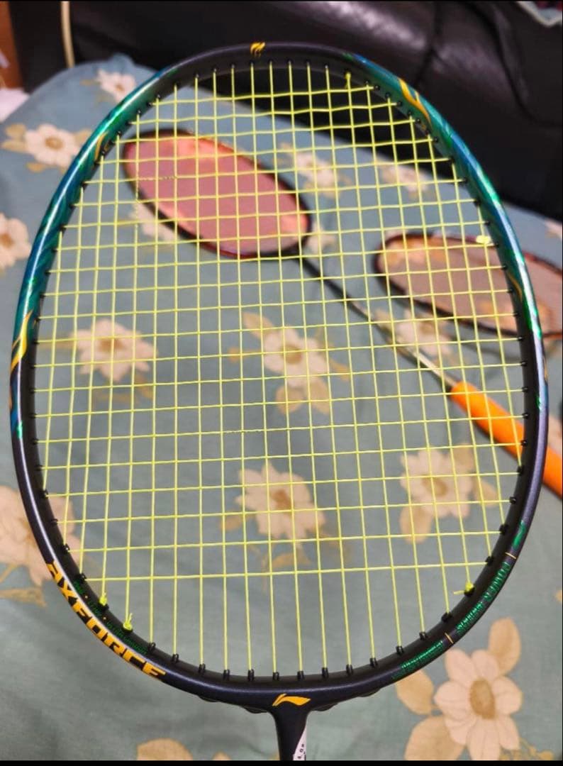 日本未発売　lining axforce100 gen2 4u5