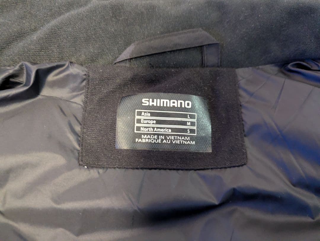 シマノ インサレーション Lサイズ ブラックカモ フィッシングスーツ 撥水加工