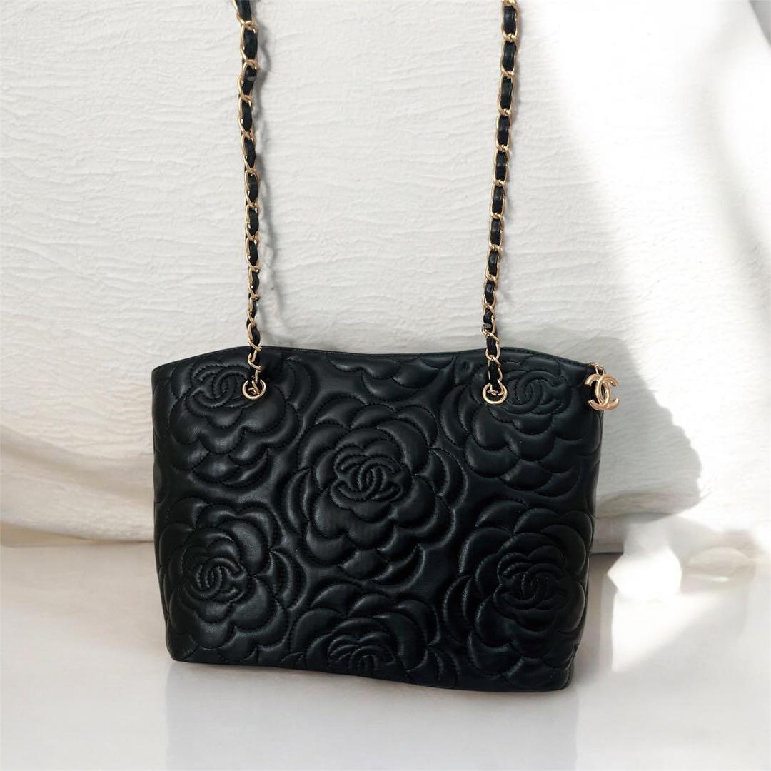 CHANEL　トートバッグ　ゴールドチェーン　キルティング　ノベルティ
