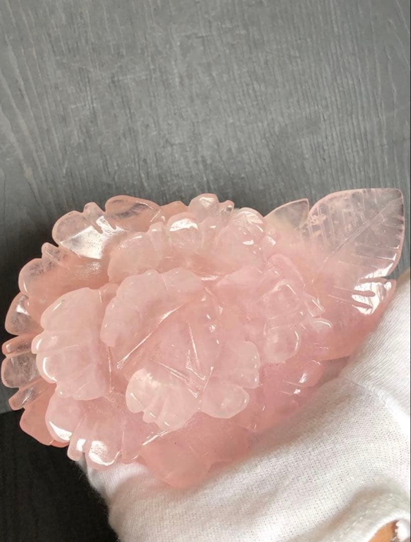 ❤️高品質　精巧に彫刻　☆大きめ0.42kg 逸品　ローズクォーツ　薔薇カービング