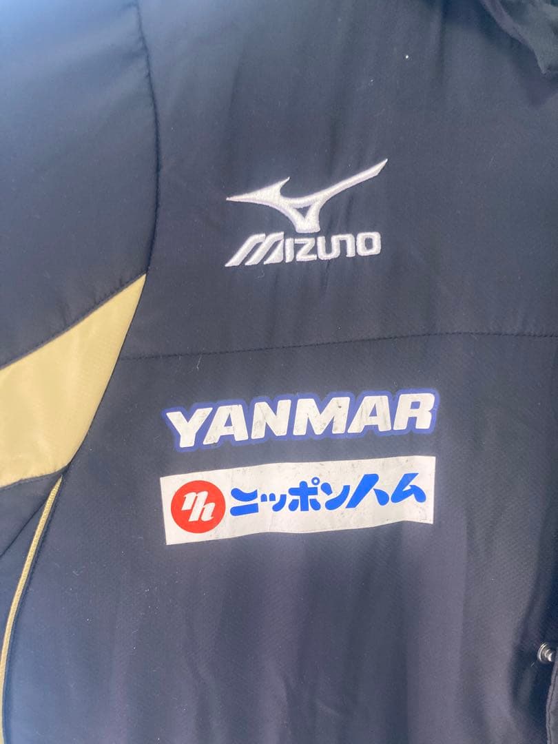 セレッソ大阪 Mizuno フード付きベンチコート 黒/金