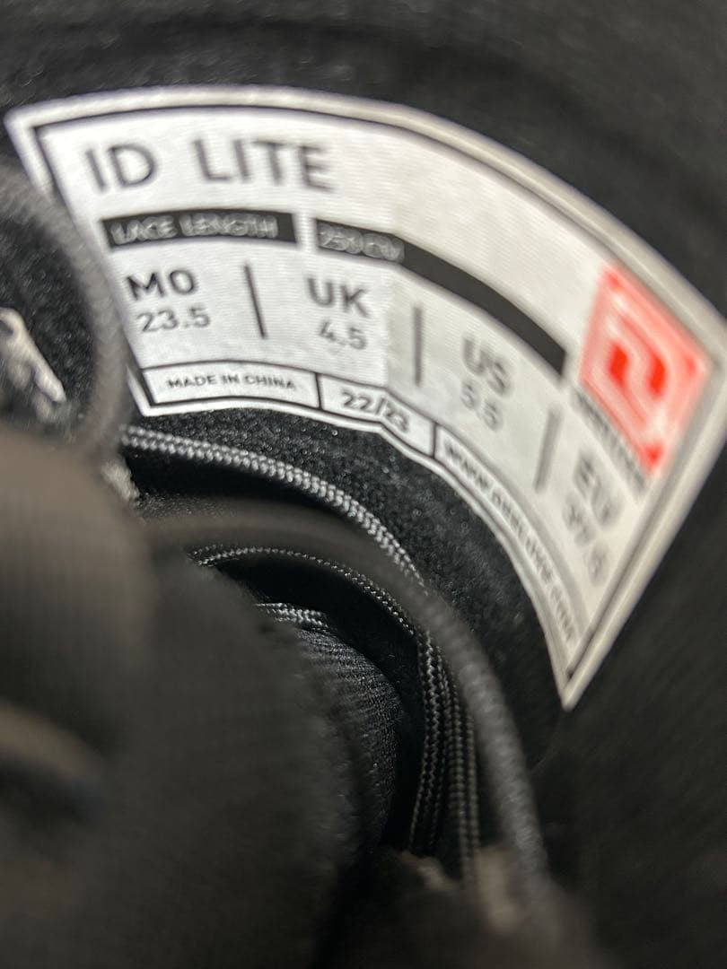 未使用　DEELUXE ID LITE 23.5cm
