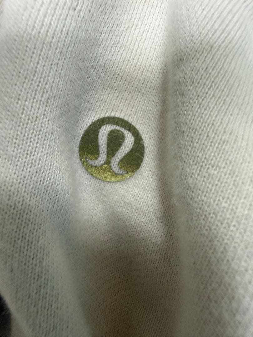 lululemon ルルレモン　ゴールドステッチ　モックネックフーディー
