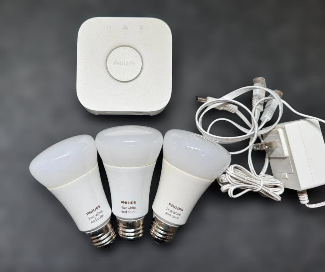 Philips Hue E26スマートLEDライト3個+ブリッジ1個
