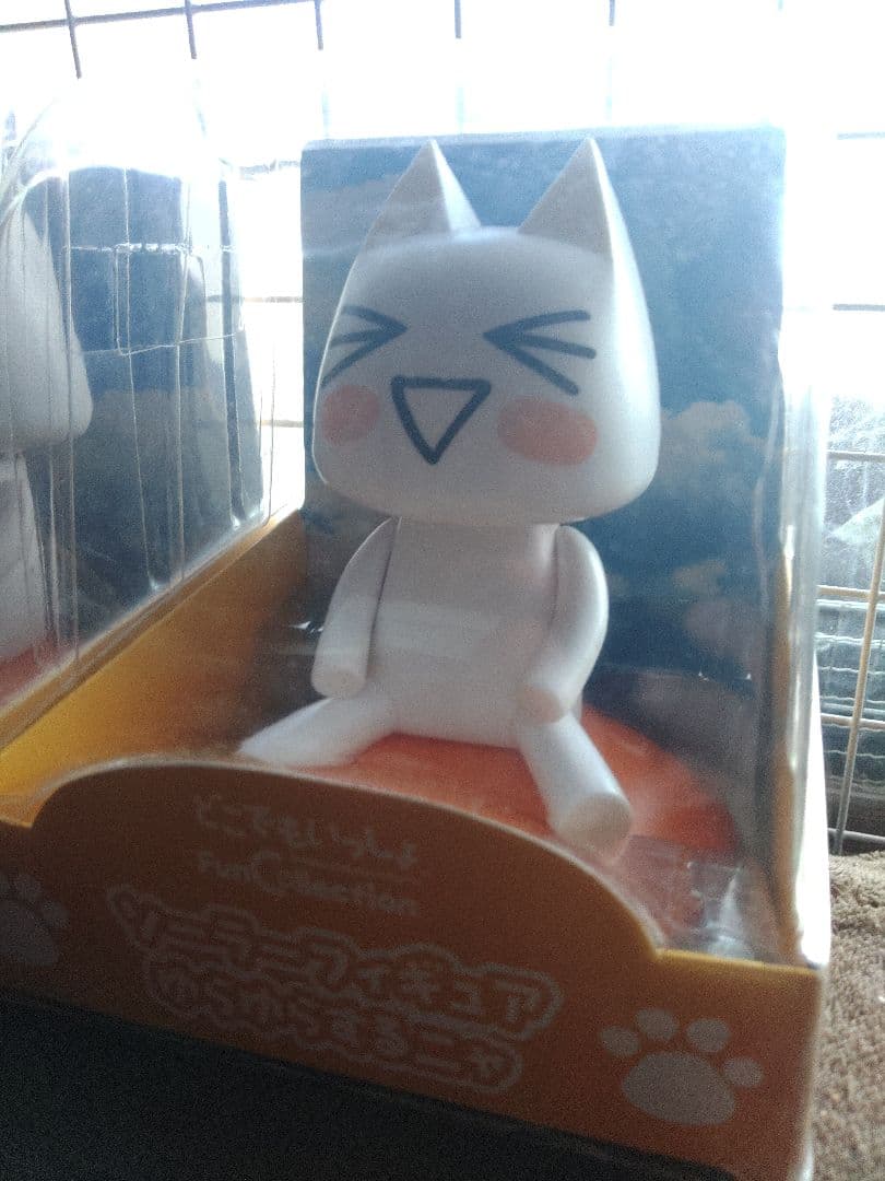 どこでもいっしょ ゆらゆらするニャ ソーラーフィギュア