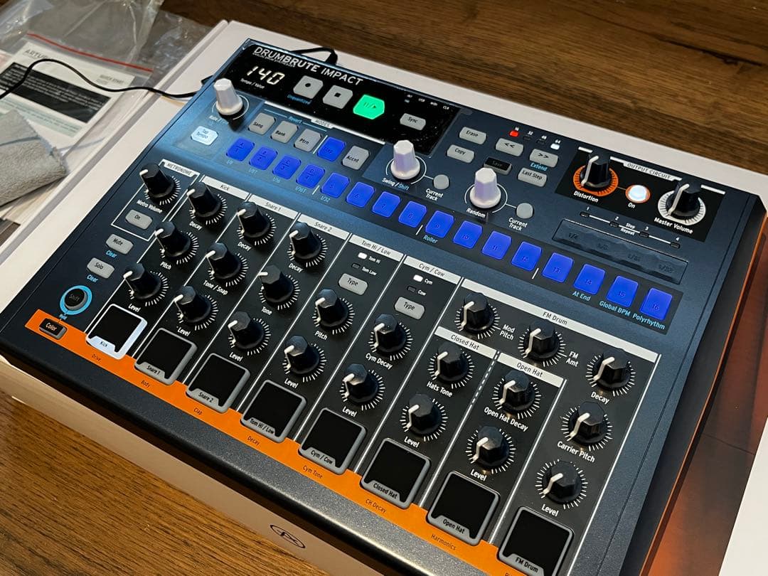 Arturia DRUMBRUTE IMPACT 本体 箱 ドラムマシン