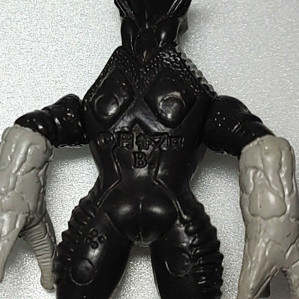ぷ*ゆ様 ウルトラマン　怪獣　ソフビ　フィギュア　11体　まとめ売り