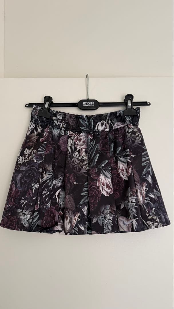 美品❣️NIKEテニススコート　M