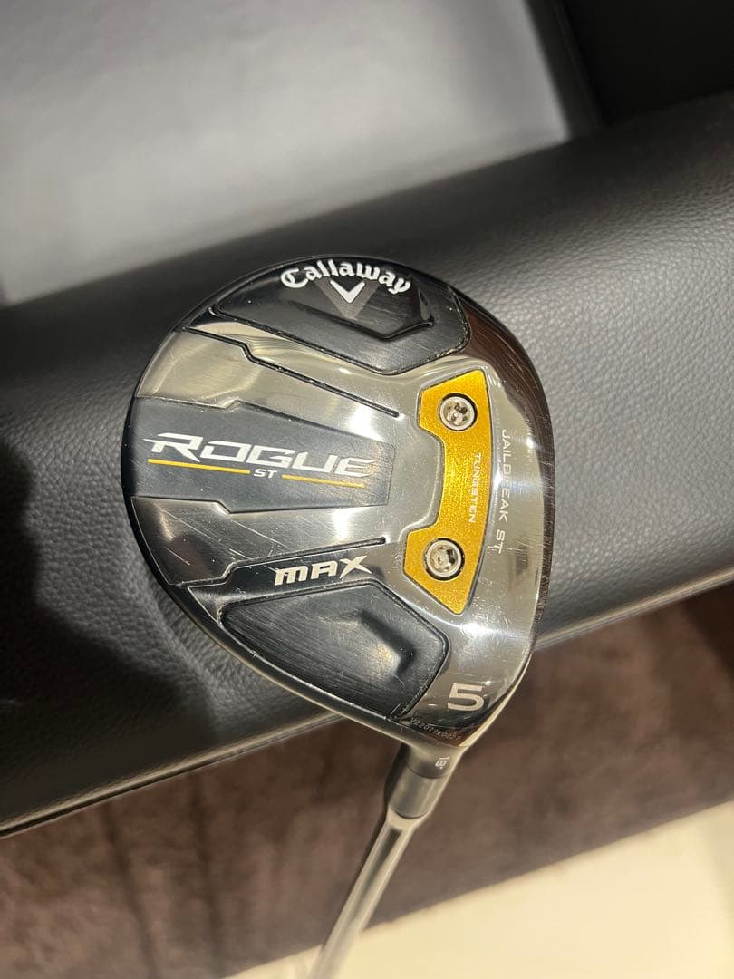 Callaway Rogue ST MAX ドライバーとフェアウェイウッドセット