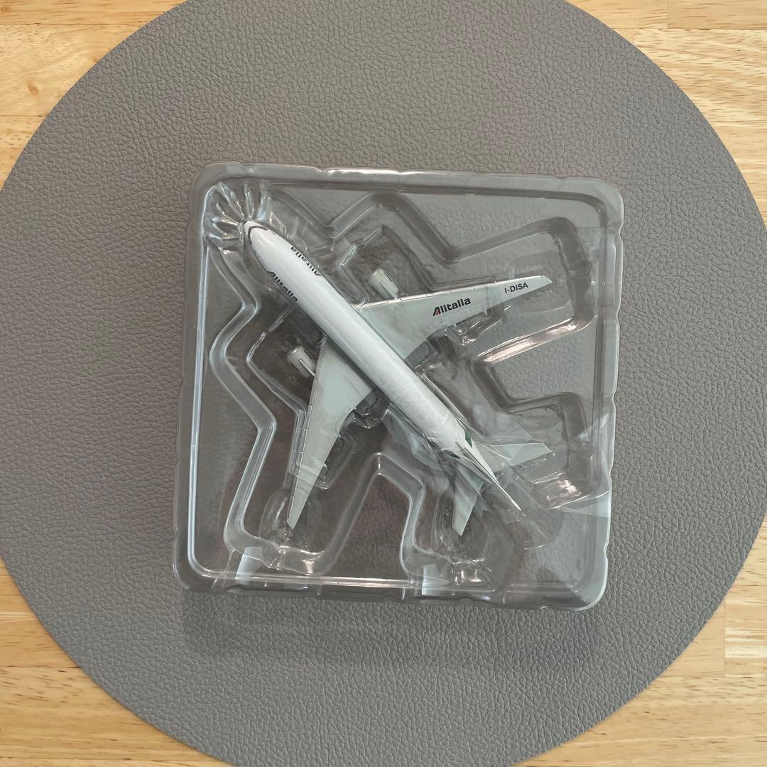 【ヘルパ】　アリタリア航空　B777-200 herpa 1/500