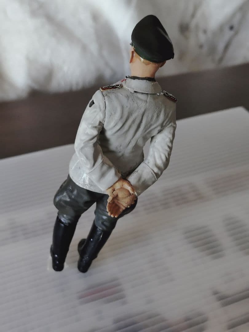 厳寒特価セール！ Wⅱ世界の名将 独軍機甲師団の雄 ロンメル1/16儀仗スタイル