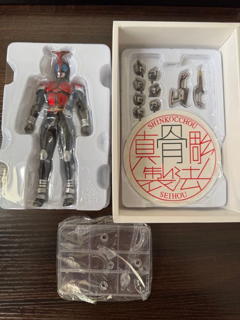 海外製　S.H.Figuarts 真骨彫製法　10th 仮面ライダーカブト