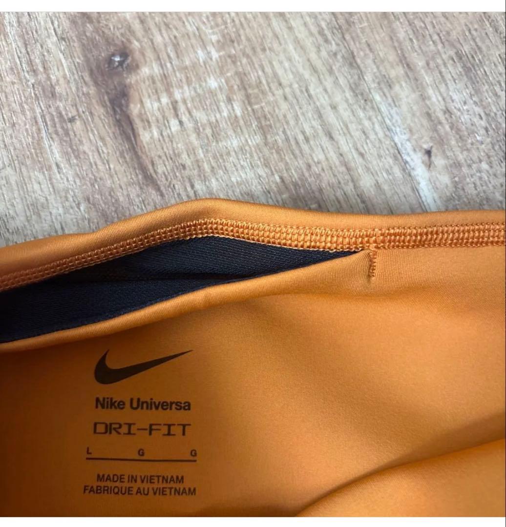 Nike Universal High-Waisted レギンス　だいだい色