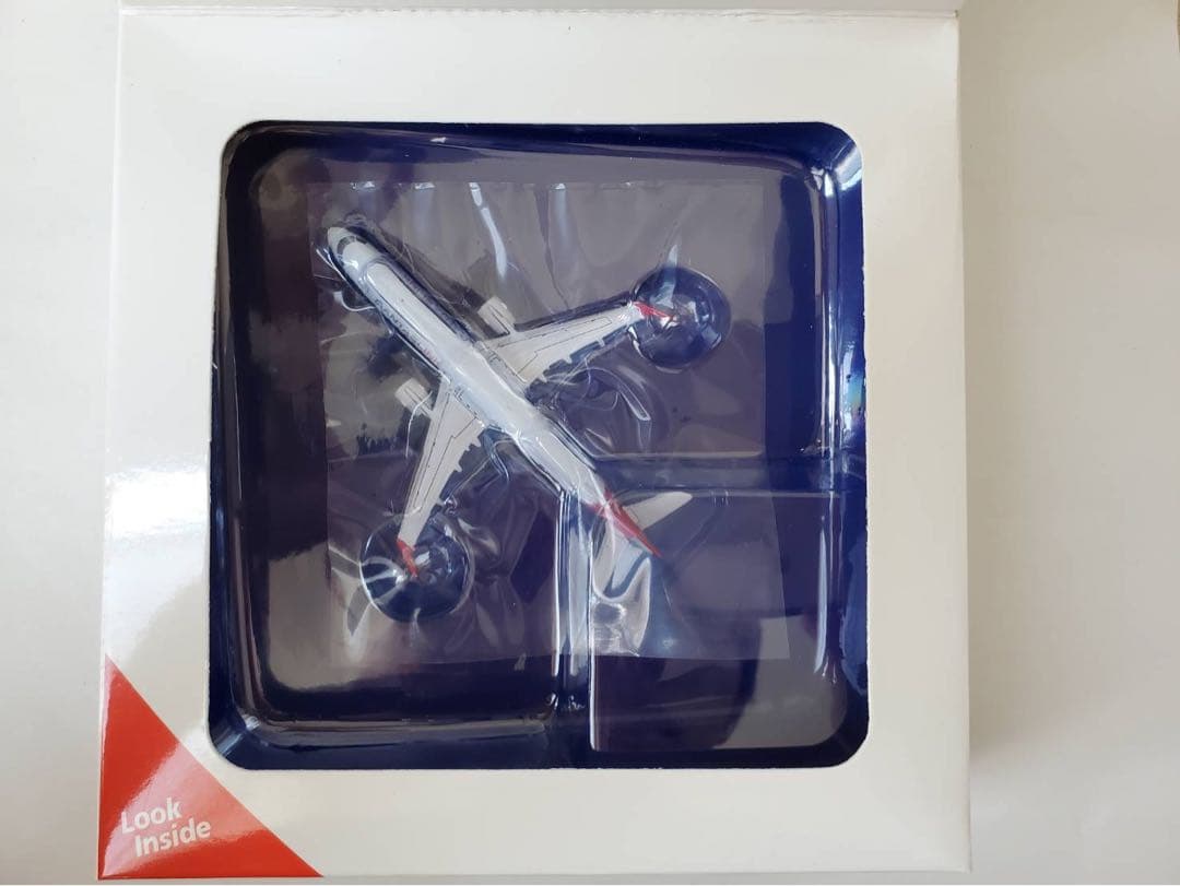 航空機・ヘリコプター 1/400 QANTAS Airlines EMBRAER ERJ-190
