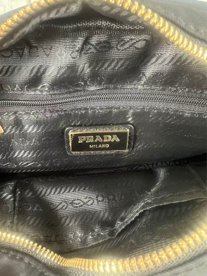 PRADA ブラック ショルダーバッグ ナイロン ノベルティ ブラック