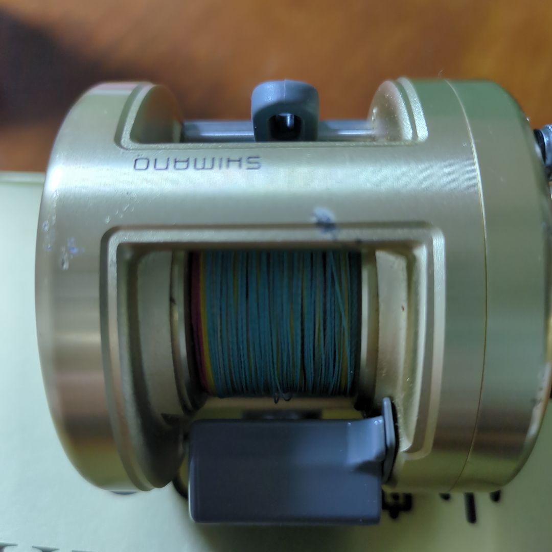 SHIMANO CALCUTTA 小船 400 ゴールド