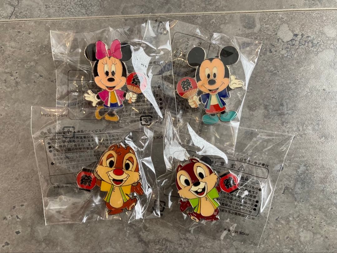 【未開封】ディズニー公式 ピンズ（シー内ゲーム景品）49個※一ヶ開封あり