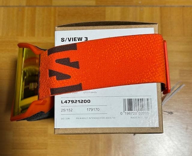 新品SALOMON S/VIEW3レッドレンズ TOMATOレッド全天候22%引