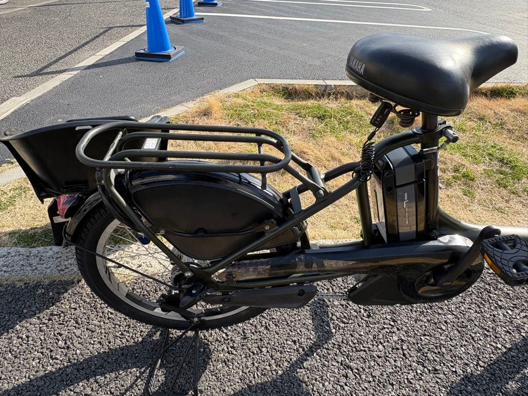 中古20㌅YAMAHA電動アシスト自転車　8.9Ah 大阪　083
