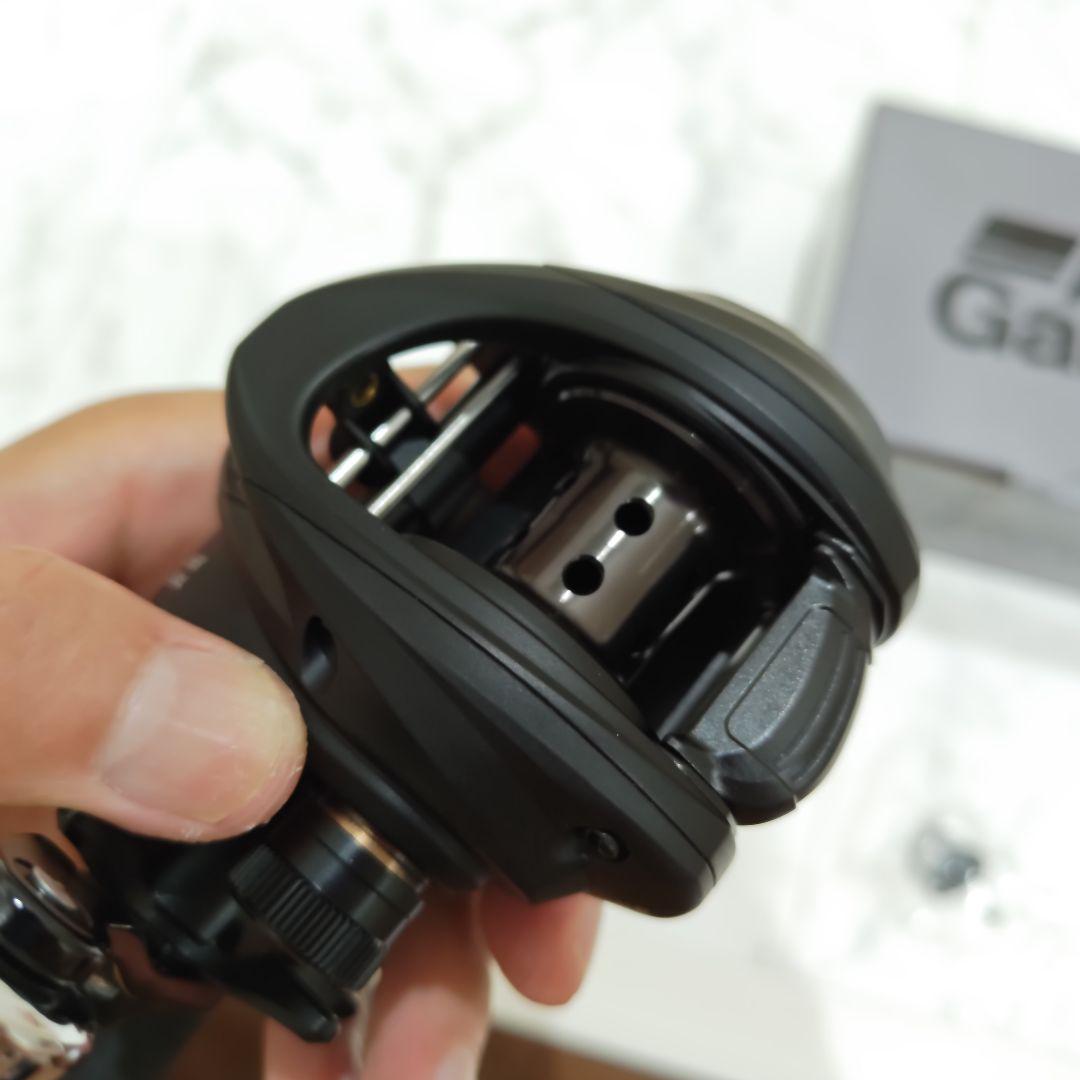 Abu Garcia ベイトリール 8.1:1 ロキサーニ