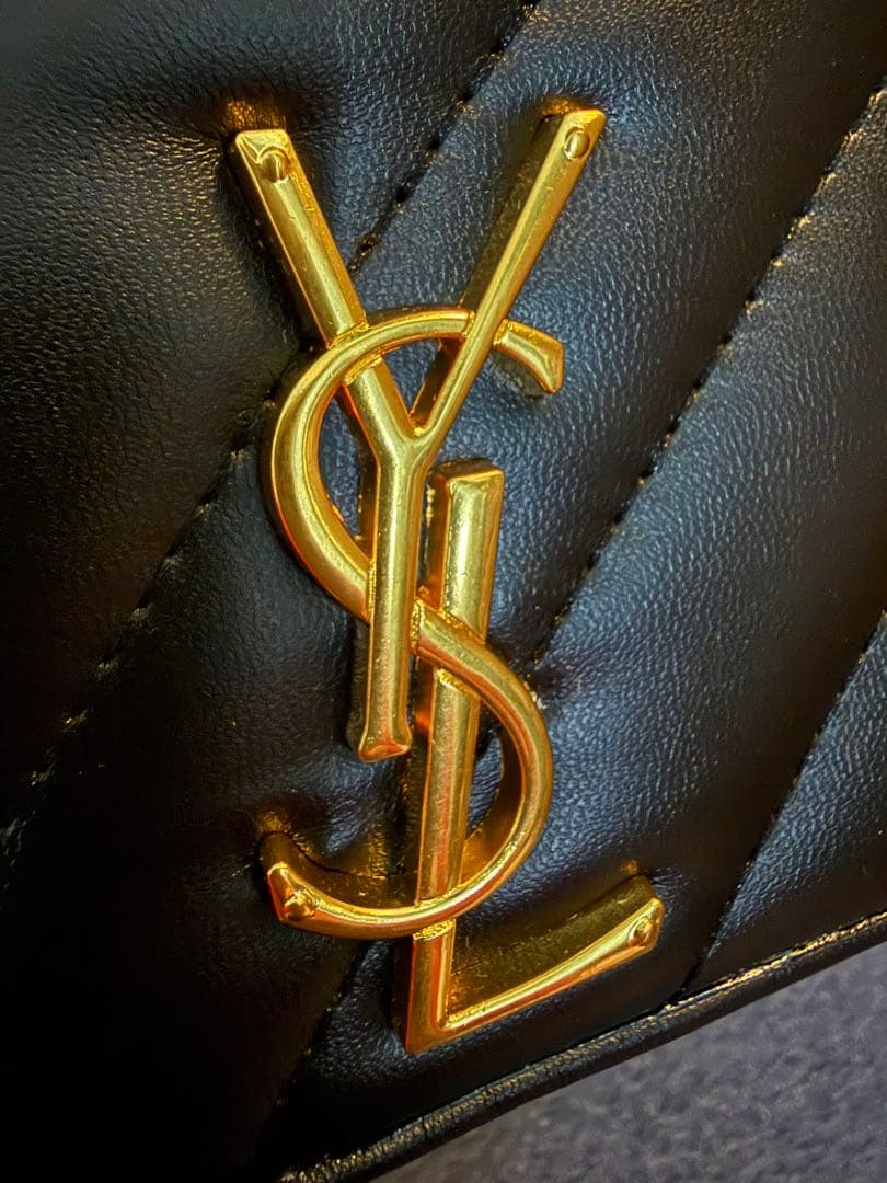 YSL ブラックレザーショルダーバッグ