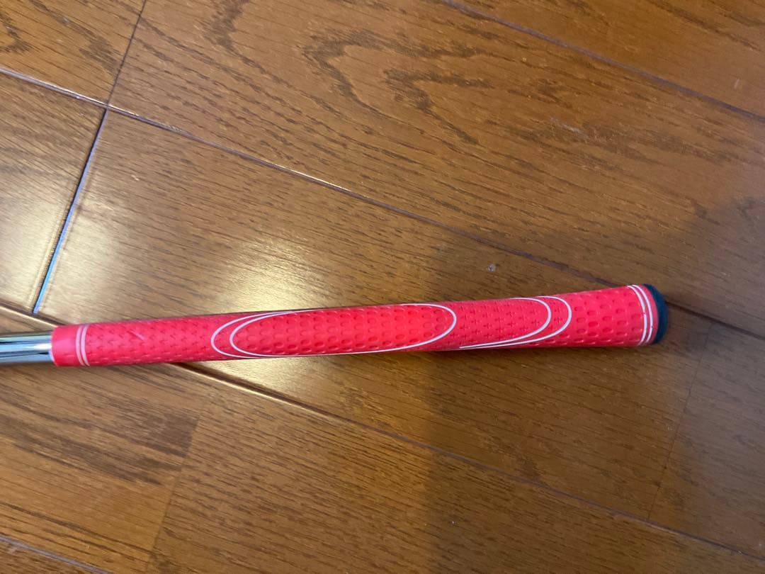 テーラーメイドGLOIRE FORGED4番アイアン 赤色グリップ
