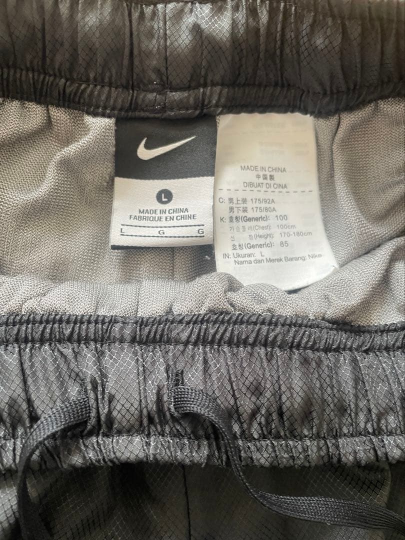 ナイキ NIKE ウインドブレーカー上下 赤黒 メンズ Lサイズ