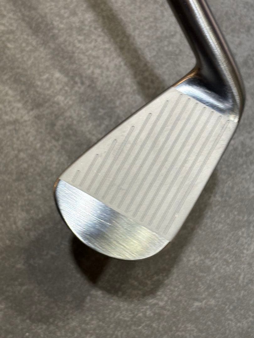 本間（HONMA ）Tour V World 4番アイアン