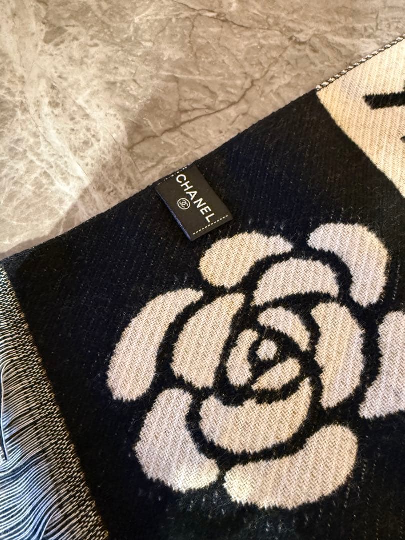 CHANEL マンチェスター　マフラー カメリア カシミヤ混 VIPギフト 箱
