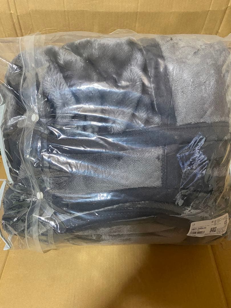 未使用品　ユニクロ　ヒートテック　二層毛布　シングル