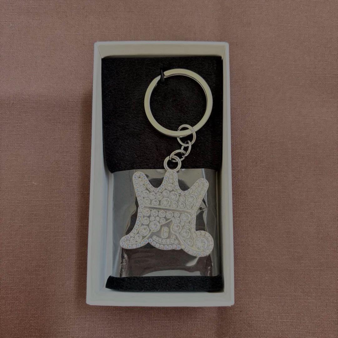 【新品】嵐を旅する展覧会 スワロフスキー キーホルダー（シルバー）