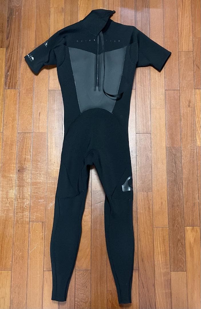 美品！クイックシルバー SYNCRO　シーガル　ウェットスーツ サイズLS