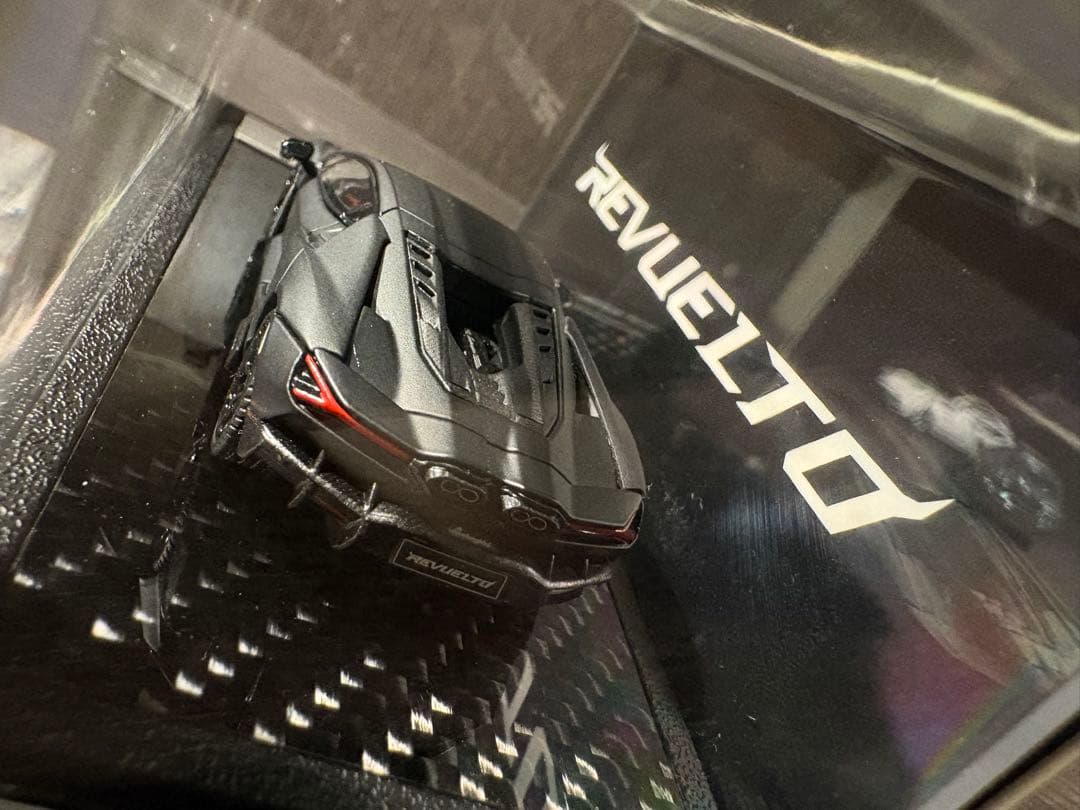 ミニカー Lamborghini Revuelto