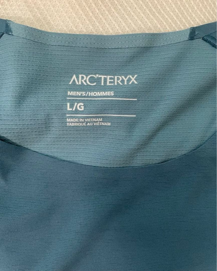 《ARC'TERYX》ノーバン Tシャツ メンズ