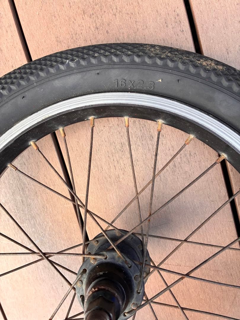 CULT 16インチ ホイール　タイヤ　BMX用　16✖️2.3 フロント