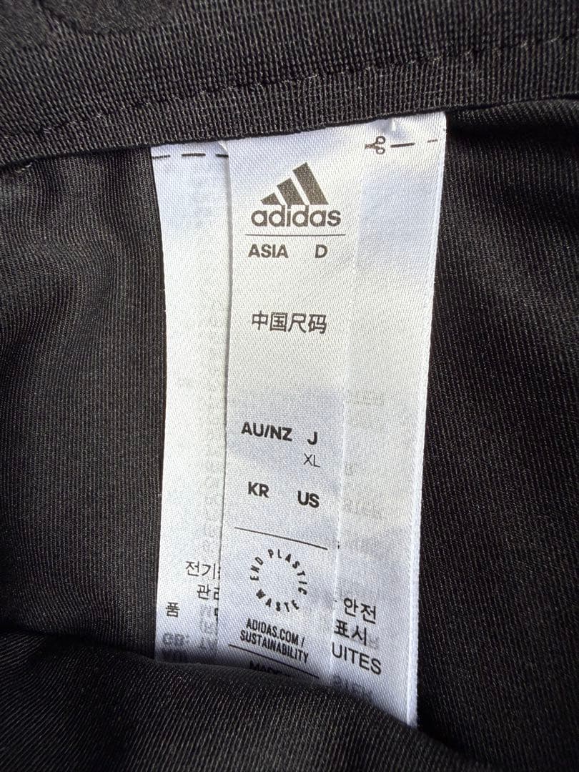 adidasゴルフレディース　ベロアストレッチセットアップ