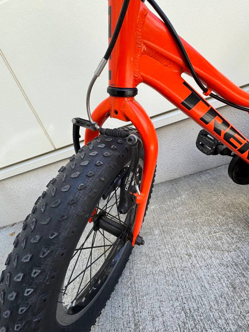 Trek 16インチ キッズバイク オレンジ 補助輪付き