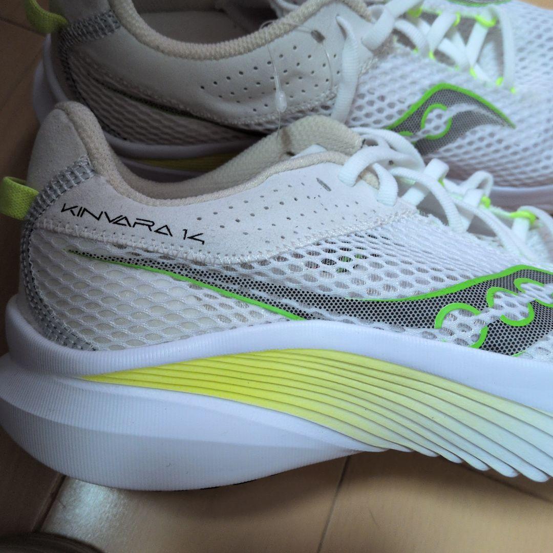 サッカニー キンバラ14 新品 ウィメンズ25.5 マラソン ランニング